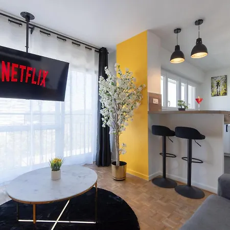 Le Celeste - Hypercentre Parking Et Netflix Gratuits Proche Tramway Et Parc De La Tete D'or アパート ビユールバンヌ